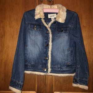 Vintage Denim jacket. Button up with fur!